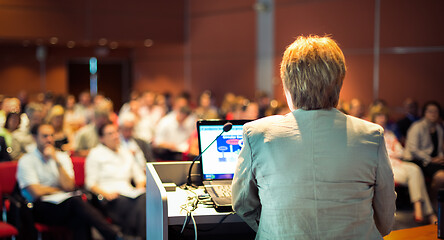 Image showing Business woman lecturing at Conference.