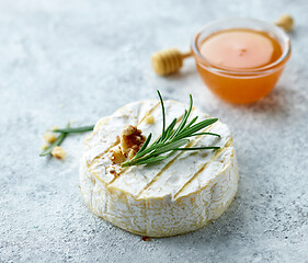 Image showing fresh brie cheese