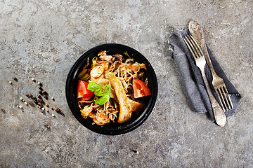 Image showing soba noodles with chicken