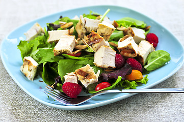 Image showing Green salad with grilled chicken