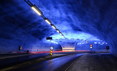 Image showing Roundabout in a tunnel