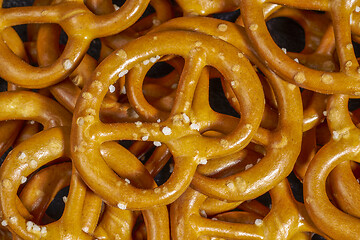 Image showing small lye pretzels closeup