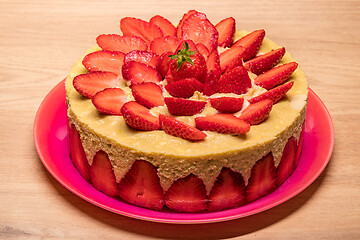 Image showing homemade strawberry cake in a red dish