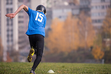 Image showing american football player in action