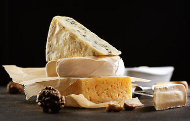 Image showing Different types of cheese