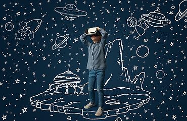 Image showing Child with virtual reality headset