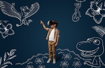 Image showing Child with virtual reality headset