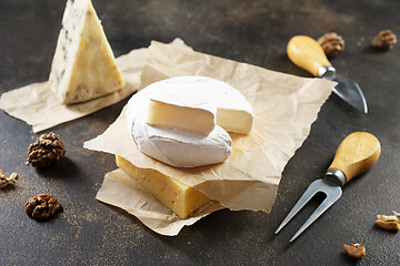 Image showing Different types of cheese