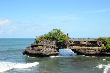 Image showing Pura Batu Bolong in the rock in Bali, Indonesia
