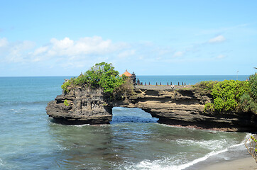 Image showing Pura Batu Bolong in the rock in Bali, Indonesia