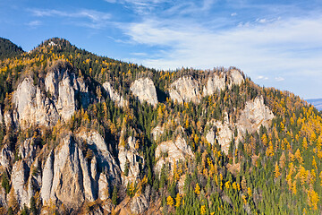 Image showing Autumn rocky mountain scene