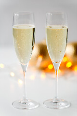 Image showing two glasses of champagne on christmas