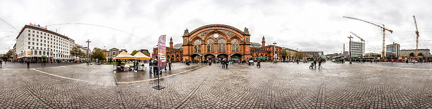 Image showing 360 degree Skyline of Bremen Train Station square