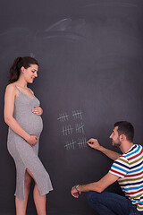 Image showing pregnant couple accounts week of pregnancy