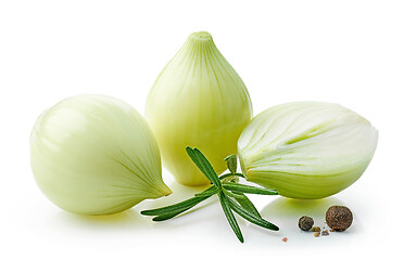 Image showing fresh raw peeled onions