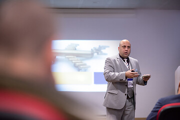 Image showing businessman giving presentations at conference room