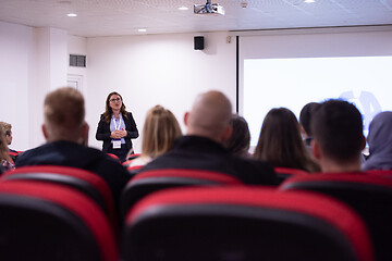 Image showing businesswoman giving presentations at conference room