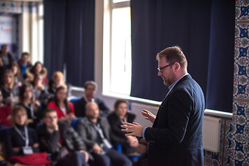 Image showing businessman giving presentations at conference room