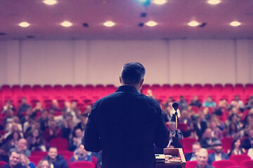 Image showing businessman giving presentations at conference room