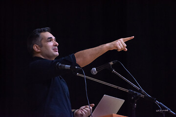 Image showing businessman giving presentations at conference room