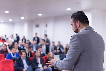 Image showing businessman giving presentations at conference room