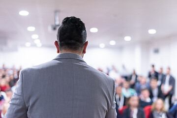 Image showing businessman giving presentations at conference room