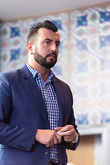 Image showing businessman giving presentations at conference room