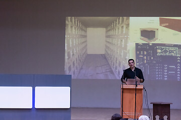 Image showing businessman giving presentations at conference room