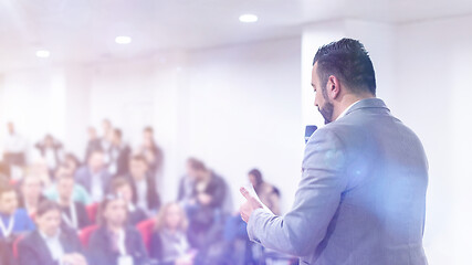 Image showing businessman giving presentations at conference room