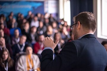 Image showing businessman giving presentations at conference room