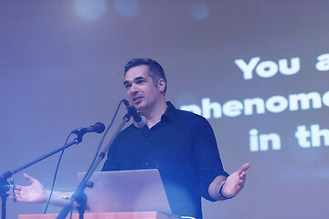 Image showing businessman giving presentations at conference room