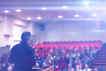 Image showing businessman giving presentations at conference room