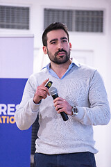 Image showing businessman giving presentations at conference room