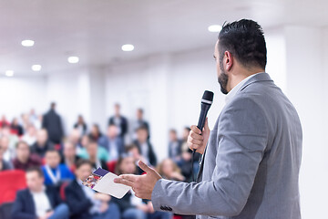 Image showing businessman giving presentations at conference room