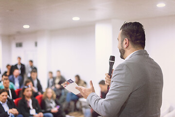 Image showing businessman giving presentations at conference room