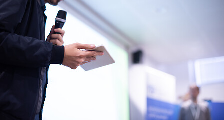 Image showing businessman giving presentations at conference room