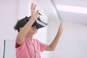 Image showing kid at home wearing vr glasses