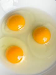 Image showing Raw chicken eggs