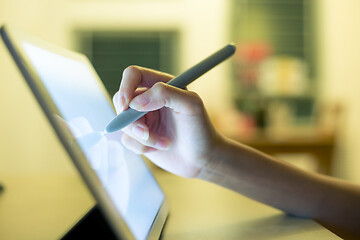 Image showing Woman using tablet computer 