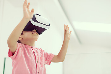 Image showing kid at home wearing vr glasses