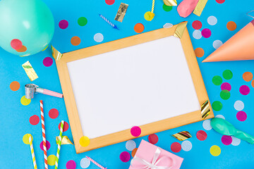 Image showing white board, birthday gift and party props