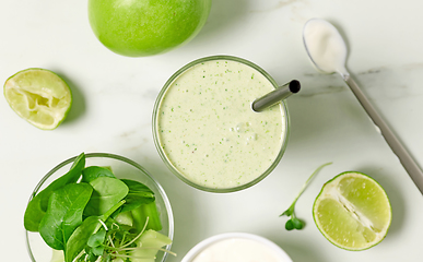 Image showing glass of green smoothie