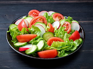 Image showing plate of fresh vegetable salad