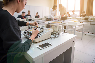 Image showing students doing practice in the electronic classroom