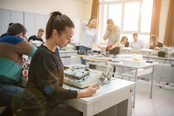 Image showing students doing practice in the electronic classroom