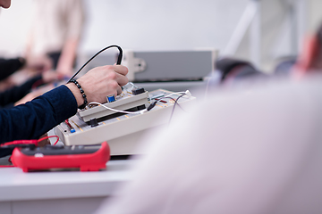 Image showing students doing practice in the electronic classroom