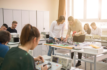 Image showing students doing practice in the electronic classroom