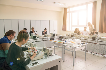 Image showing students doing practice in the electronic classroom