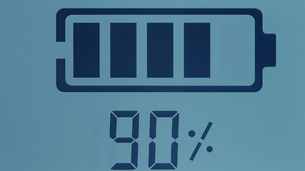 Image showing Charger displayin battery at 90 percent