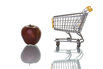 Image showing Buying apples at the supermarket